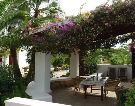 Appartamentos Michel Dos San Ferrán de ses Roques Exterior photo